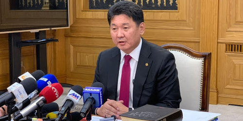 У.Хүрэлсүх: Хил хэзээ нээхийг би хэлж мэдэхгүй байна